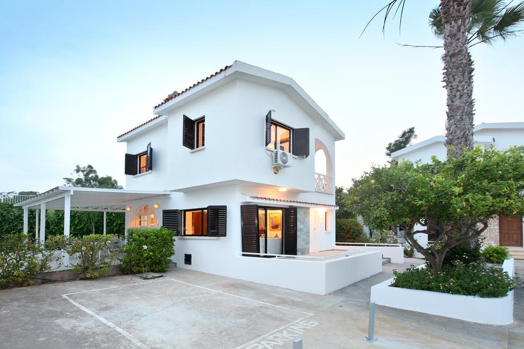 Green Bay Villa Протарас Екстериор снимка